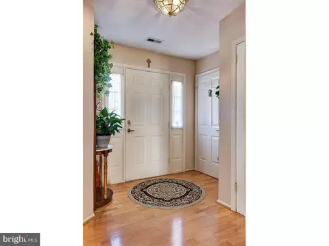 706 Chickory Dr, Mount Laurel, NJ 08054 photo 3