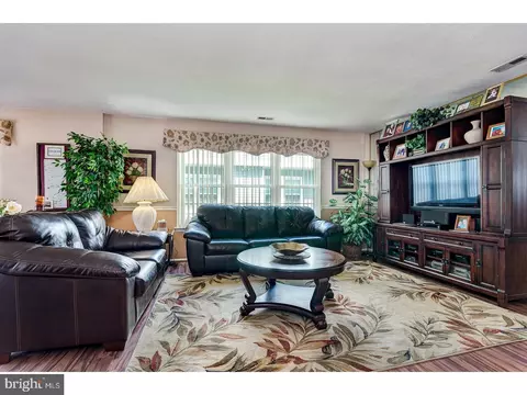 706 Chickory Dr, Mount Laurel, NJ 08054 photo 5
