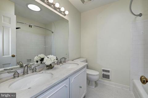 1357 Macbeth St, Mclean, VA 22102 photo 18