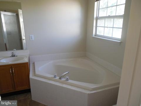 5808 Hannover Ter, Frederick, MD 21703 photo 11