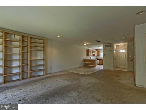 7 Shade Ct, Maple Shade, NJ 08052 photo 8
