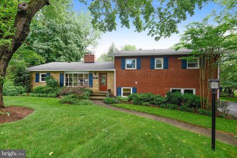 1121 Ormond Ct, Mclean, VA 22101 photo 2