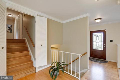 1121 Ormond Ct, Mclean, VA 22101 photo 3