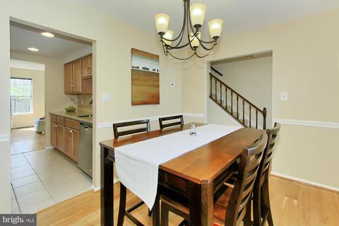 6423 Old Scotts Ct, Springfield, VA 22152 photo 5