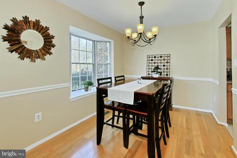 6423 Old Scotts Ct, Springfield, VA 22152 photo 4