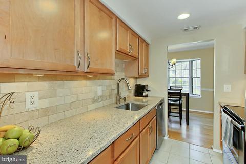 6423 Old Scotts Ct, Springfield, VA 22152 photo 9