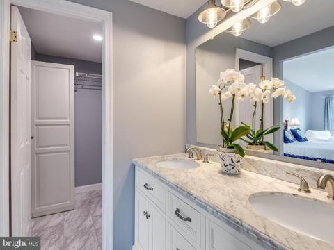1111 Trapper Crest Ct, Herndon, VA 20170 photo 17