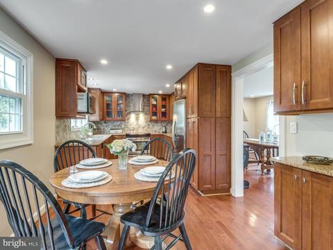 1111 Trapper Crest Ct, Herndon, VA 20170 photo 11