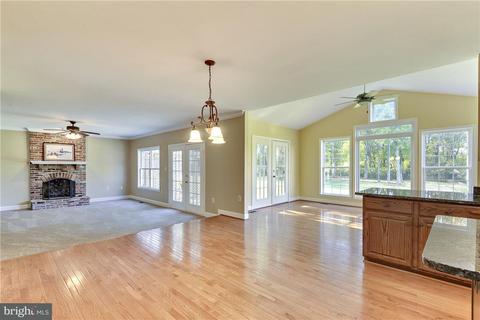 19744 Selby Ave, Poolesville, MD 20837 photo 4
