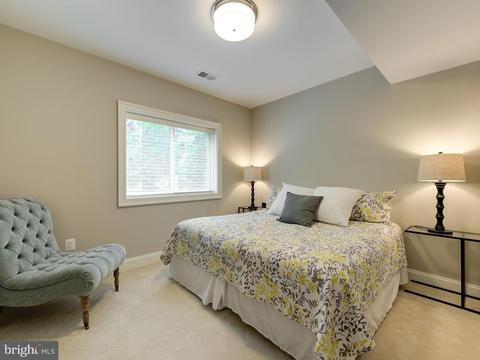 6834 Saint Albans Rd, Mclean, VA 22101 photo 26