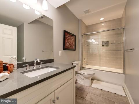 6834 Saint Albans Rd, Mclean, VA 22101 photo 27