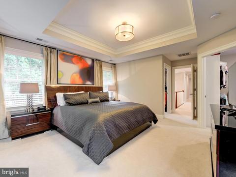 6834 Saint Albans Rd, Mclean, VA 22101 photo 14