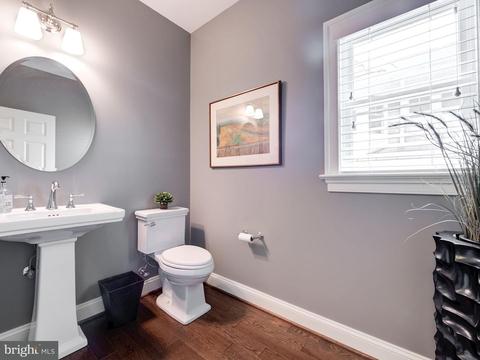 6834 Saint Albans Rd, Mclean, VA 22101 photo 11