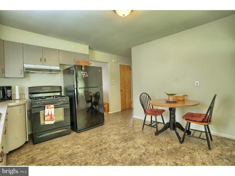 1234 Commonwealth Blvd, Reading, PA 19607 photo 9