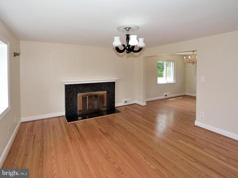 5904 Brunswick St, Springfield, VA 22150 photo 4