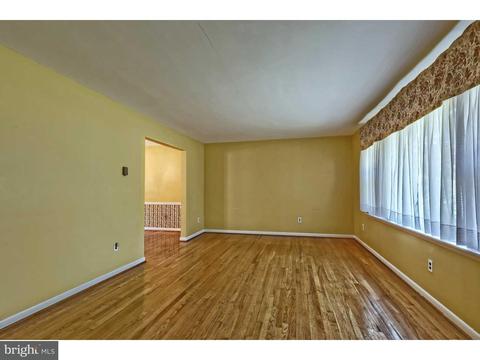424 Birch Dr, Mickleton, NJ 08056 photo 5