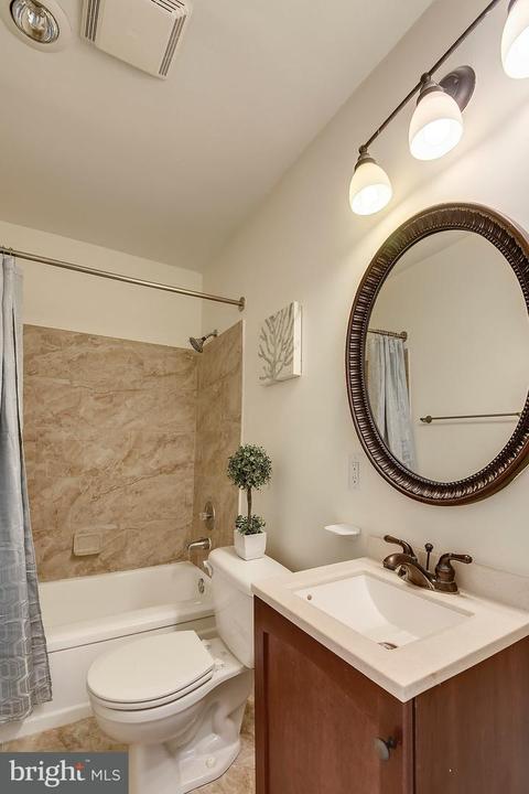 1313 I St NE, Washington, DC 20002 photo 14