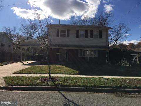 7403 Newburg Dr, Lanham, MD 20706 photo 1