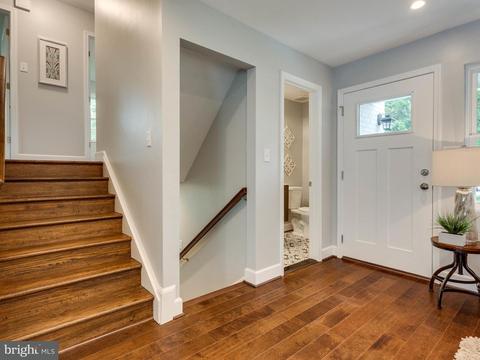 5506 Kathleen Pl, Springfield, VA 22151 photo 2
