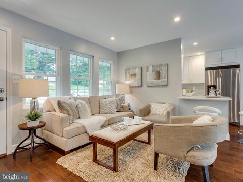 5506 Kathleen Pl, Springfield, VA 22151 photo 3