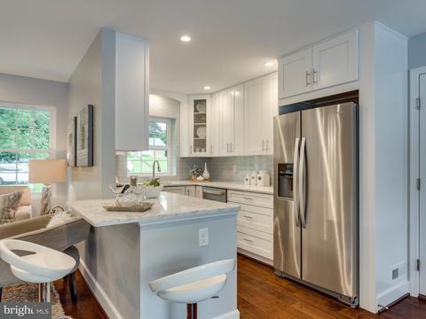 5506 Kathleen Pl, Springfield, VA 22151 photo 6