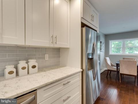 5506 Kathleen Pl, Springfield, VA 22151 photo 9