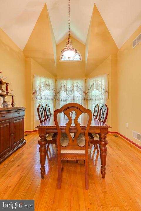 4090 Teklen Dr, Westminster, MD 21157 photo 8