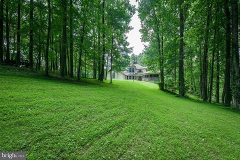 4090 Teklen Dr, Westminster, MD 21157 photo 2