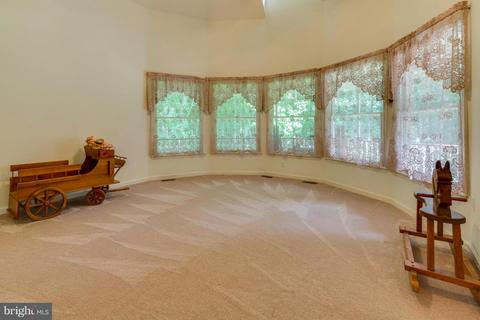 4090 Teklen Dr, Westminster, MD 21157 photo 7