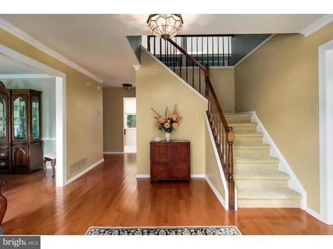 8 Millstream Dr, Mount Laurel, NJ 08054 photo 3