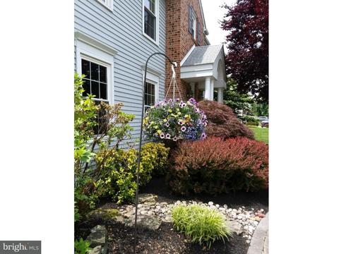 8 Millstream Dr, Mount Laurel, NJ 08054 photo 2