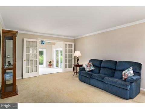 8 Millstream Dr, Mount Laurel, NJ 08054 photo 6