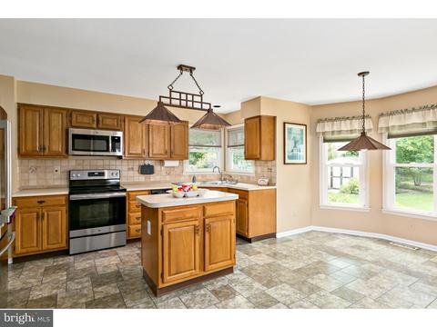 8 Millstream Dr, Mount Laurel, NJ 08054 photo 11