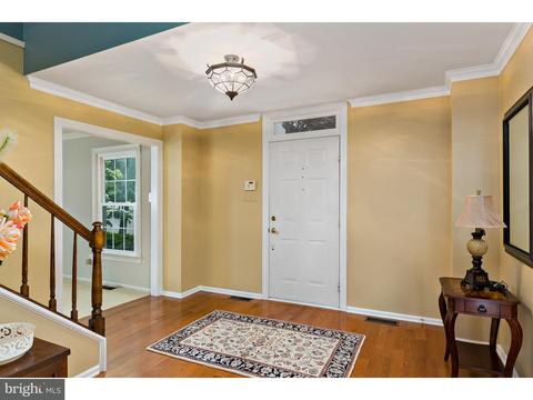 8 Millstream Dr, Mount Laurel, NJ 08054 photo 4