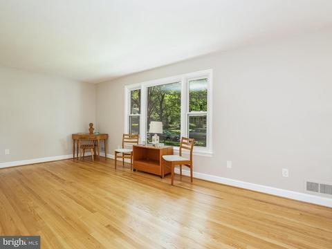 1800 Ladd St, Silver Spring, MD 20902 photo 3