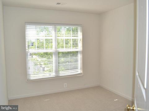 9143 Cascade Falls Dr, Bristow, VA 20136 photo 18