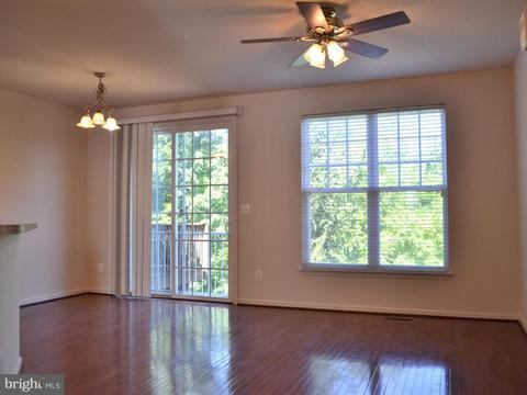 9143 Cascade Falls Dr, Bristow, VA 20136 photo 4