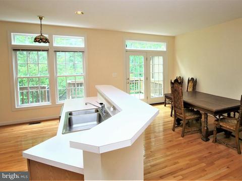 6633 Debra Lu Way, Springfield, VA 22150 photo 4