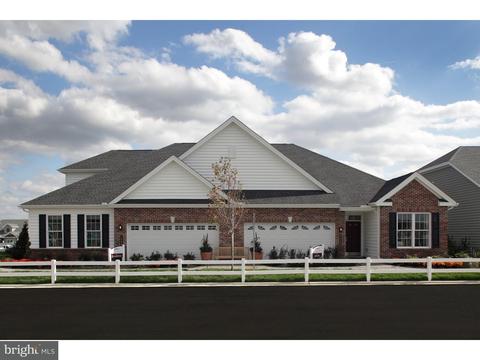 1064 Constitution Dr, Lititz, PA 17543 photo 1