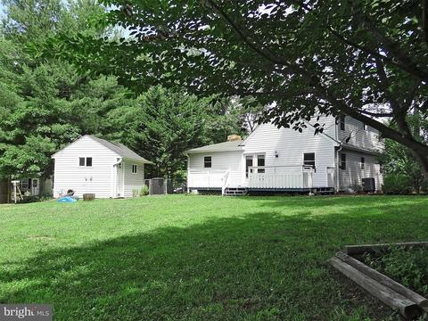 895 Woods Rd, Pasadena, MD 21122 photo 1