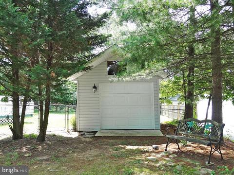 895 Woods Rd, Pasadena, MD 21122 photo 25