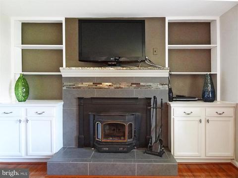 895 Woods Rd, Pasadena, MD 21122 photo 13