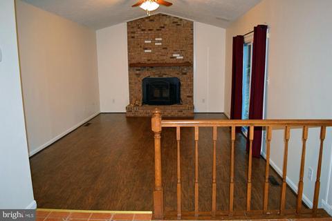 14761 Conway Dr, Manassas, VA 20112 photo 6