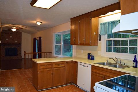 14761 Conway Dr, Manassas, VA 20112 photo 8