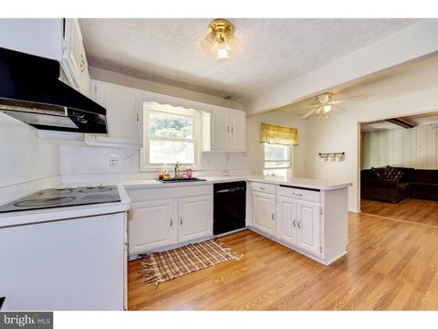 607 Manor Rd, Cinnaminson, NJ 08077 photo 5