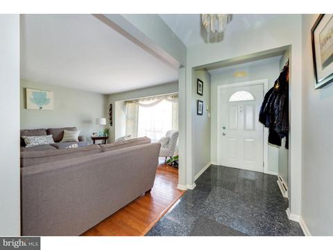 607 Manor Rd, Cinnaminson, NJ 08077 photo 2