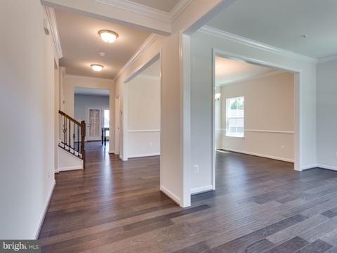 17529 Spring Cress Dr, Dumfries, VA 22026 photo 2