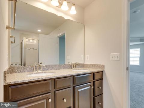 17529 Spring Cress Dr, Dumfries, VA 22026 photo 14