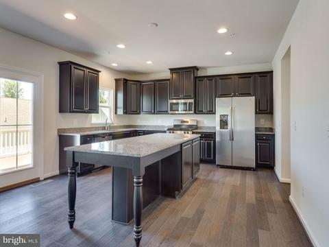 17529 Spring Cress Dr, Dumfries, VA 22026 photo 6