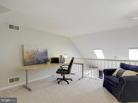 8428 Springfield Oaks Dr, Springfield, VA 22153 photo 15